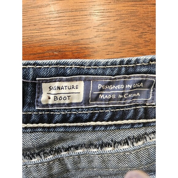 Miss Me Signature Rise Bootcut Dark Wash Women's Size 28 Embellished Embroidered - Picture 7 of 11